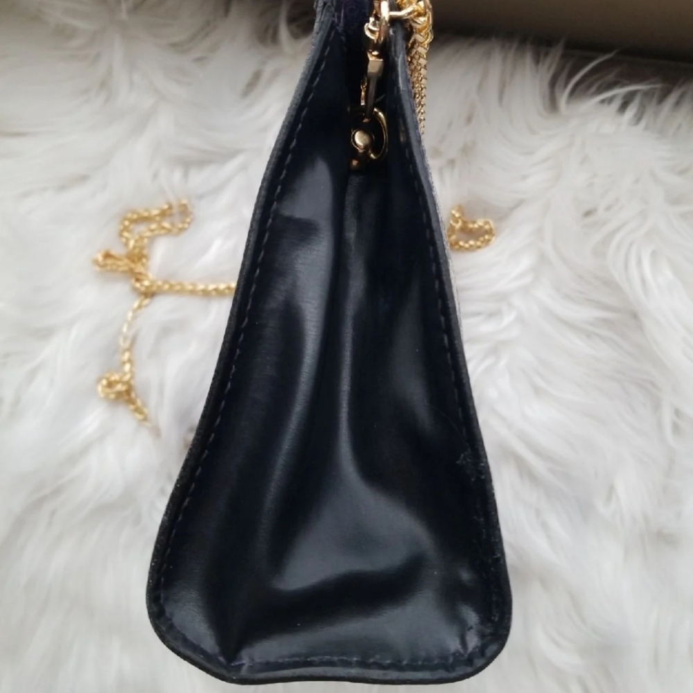 Authentic Vintage Gucci Crossbody Clutch - Picture 5 of 11